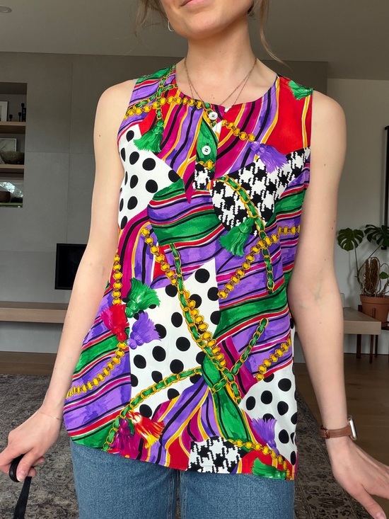 Vintage Tops - Vintage 100% silk Multicolor Printed sleeveless Top small